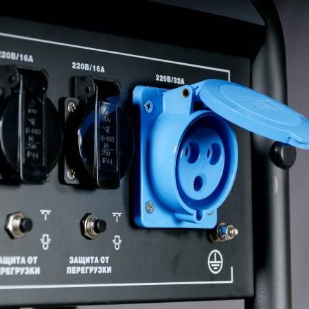 Бензиновый генератор с электростартером и коннектором автоматики FUBAG BS 7500 A ES в Якутске фото